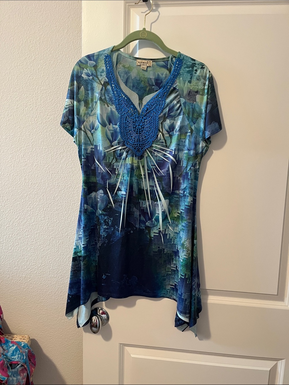 ONE WORLD Blue & Teal Floral V-Neck Tunic with Crochet Detail